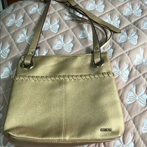 Charlie Paige Gold Shoulder Bag with Structured Design